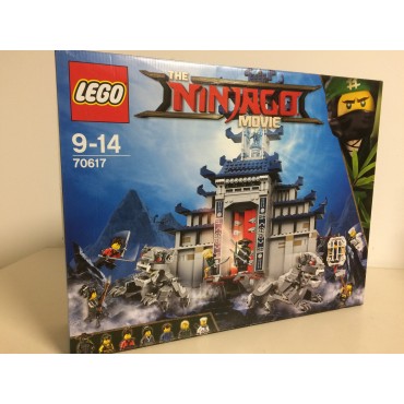 LEGO NINJAGO THE MOVIE 70617  damaged box TEMPLE OF THE ULTIMATE ULTIMATE WEAPON