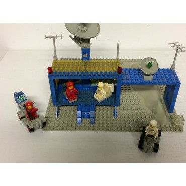 LEGO vintage classic 493 926 SPACE COMMAND CENTER