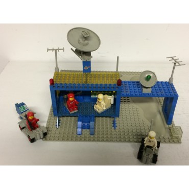 LEGO vintage classic 493 926 SPACE COMMAND CENTER