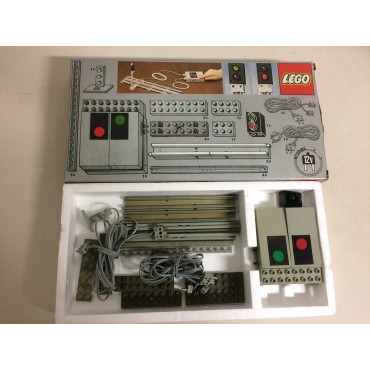 LEGO vintage train set 7860 REMOTE CONTROLLED SIGNAL 12V