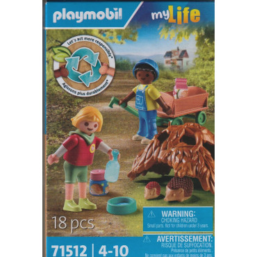 PLAYMOBIL MY LIFE 71512 CARE OF THE HEDGEHOG FAMILY