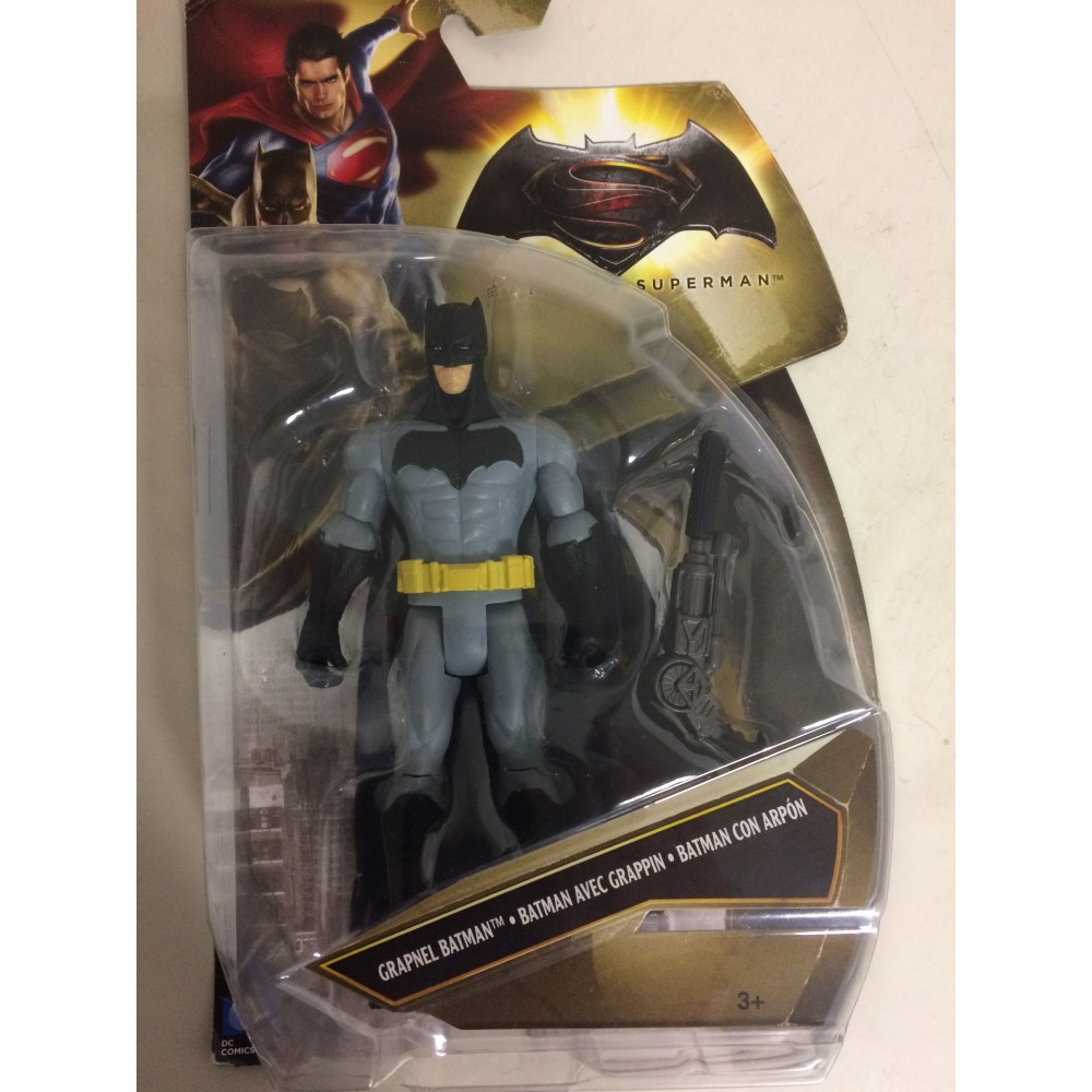 BATMAN V SUPERMAN ACTION FIGURE 6" - 15 cm imballo danneggiato  GRAPNEL BATMAN Mattel  DJG 30