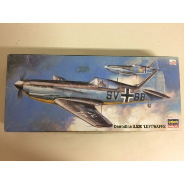 plastic model kit scale 1 : 72 HASEGAWA 52051 DEWOITINE D 520 LUFTWAFFE  new in open box