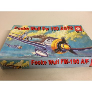modellino in plastica PLASTYK FOCKE WULF FW 190 A5/F8  scala 1: 72 nuovo in scatola  aperta e danneggiata