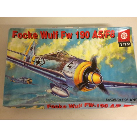 modellino in plastica PLASTYK FOCKE WULF FW 190 A5/F8  scala 1: 72 nuovo in scatola  aperta e danneggiata