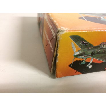 plastic model kit scale 1 : 72 HELLER HUMBOROL 80234  MESSERSCHMITT BF 109 E  new in open  & damaged box