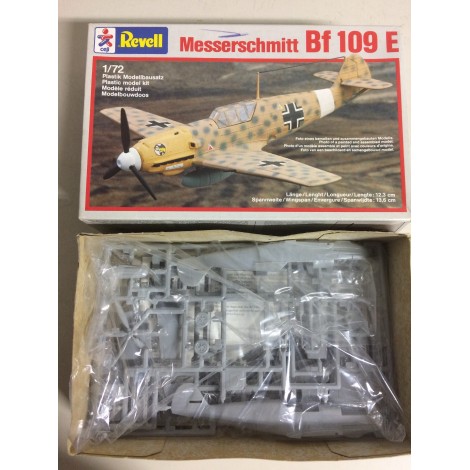 plastic model kit scale 1 : 72 REVELL 4149  MESSERSCHMITT BF 109 E  new in open  & damaged box
