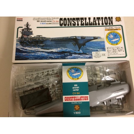 modellino in plastica ARII A117-1200 USS AIRCRAFT CARRIER CONSTELLATION scala 1: 800 nuovo in scatola danneggiata ed aperta