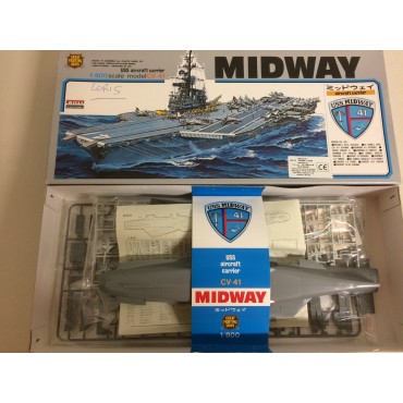 modellino in plastica ARII A128-1800 USS  AIRCRAFT CARRIER MIDWAY  scala 1: 800 nuovo in scatola aperta