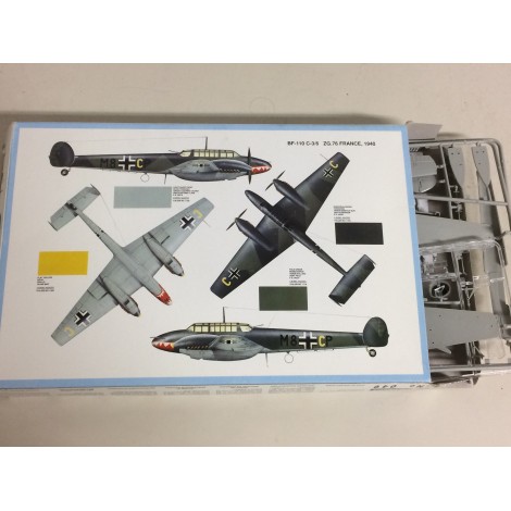 modellino in plastica ITALERI N° 049 MESSERSCHMITT BF 110 C3/ C4 ZERSTORER scala 1: 72 nuovo in scatola  aperta