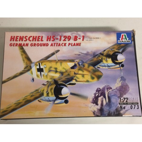 modellino in plastica ITALERI N° 073 HENSCHEL HS 129 B-1 GERMAN GROUND ATTACK PLANE scala 1: 72 nuovo in scatola  aperta