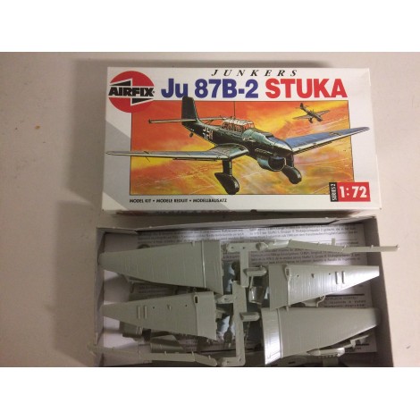 modellino in plastica AIRFIX 02049 JUNKERS JU 87 B-2 STUKA scala 1: 72 nuovo in scatola  aperta e danneggiata