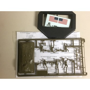 soldatini in plastica scala 1 : 72 ITALERI 6098 IWO JIMA FLAG RAISERS  nuovo con scatola aperta