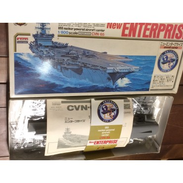 plastic model kit scale 1 : 800 ARII A123-1200 USS AIRCRAFT CARRIER NEW ENTERPRISE new in open and damaged box