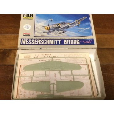 plastic model kit scale 1 : 48  HASEGAWA J1 MESSERSCHMITT BF 109E-3  new in open box