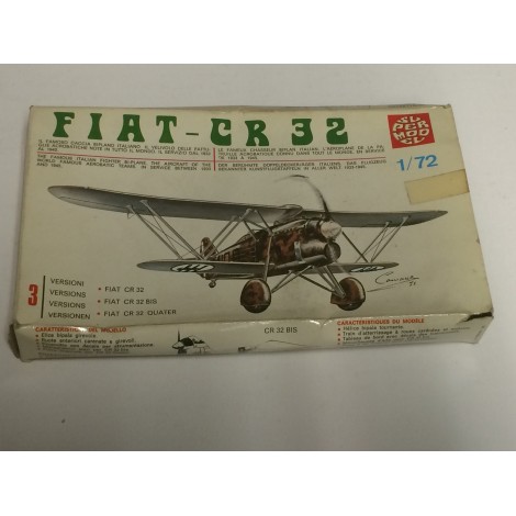 plastic model kit scale 1 : 72  SUPERMODEL 10-001 FIAT G55 " CENTAURO "  new in open and damaged box