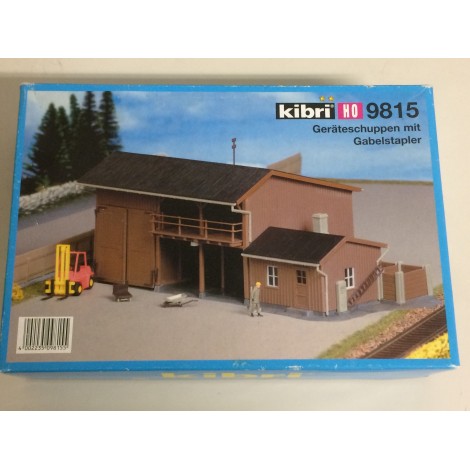 plastic model kit scale H0 KIBRI 9815 TOOL SHED AND FORK LIFT  new in open and damaged box