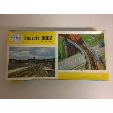 plastic model kit scale H0  MKD 518 GIRDER BRIDGE ON STONE PIERS  new in open and damaged box COLLECTION ALAIN PRAS