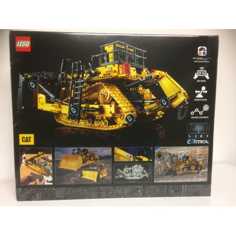 LEGO TECHNIC 42131  damaged box  APP CONTROLLED   CAT D11 BULLDOZER