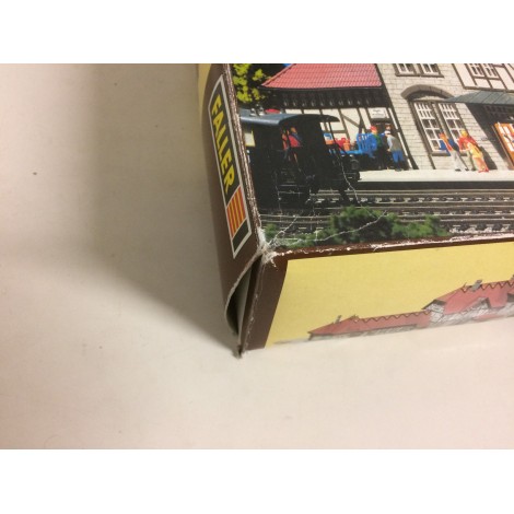 FALLER H0 116 scatola aperta e danneggiata SCHWARZBURG STATION plastic model kit